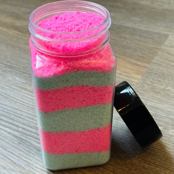 I Might Be A Mermaid Bubbling Bath Salts - Picture 3 of 5